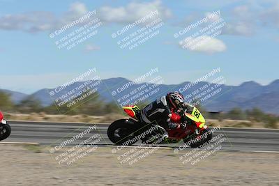 media/Nov-16-2025-Race Pace (Sun) [[8c5fa54630]]/Non Verified Riders (1st 20 Minutes)/3-Turn 3 Inside (11am)/